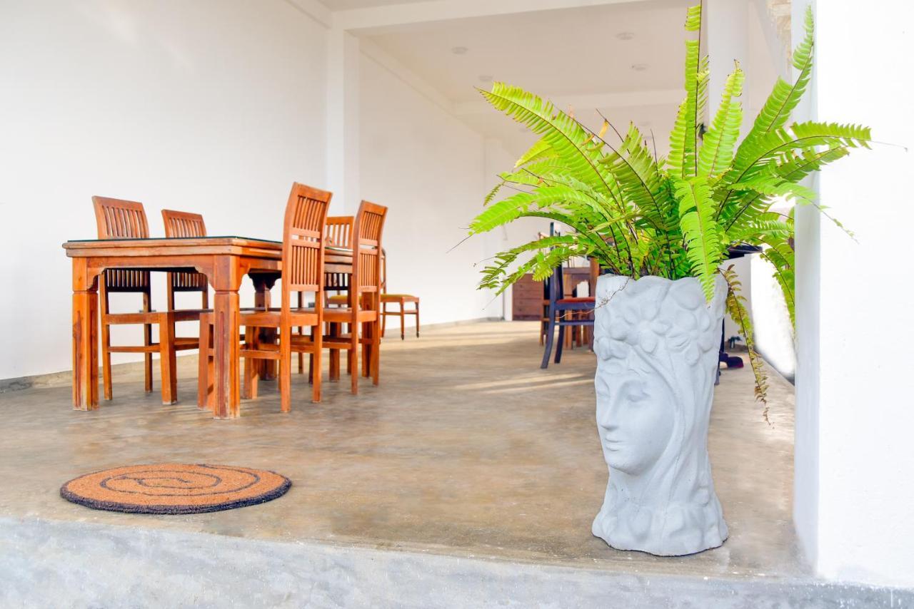 Kavin Beach Hotel Hikkaduwa Eksteriør billede