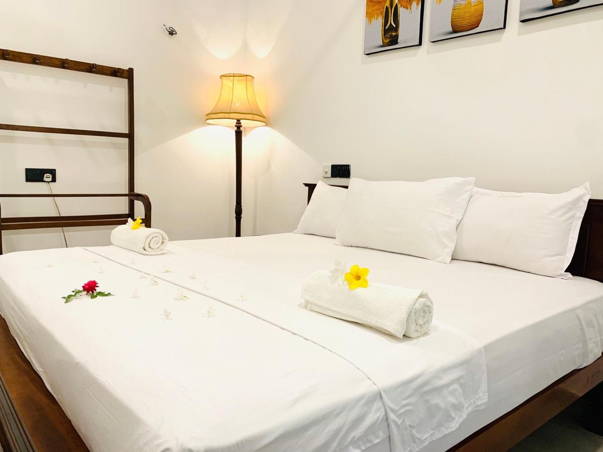 Kavin Beach Hotel Hikkaduwa Eksteriør billede