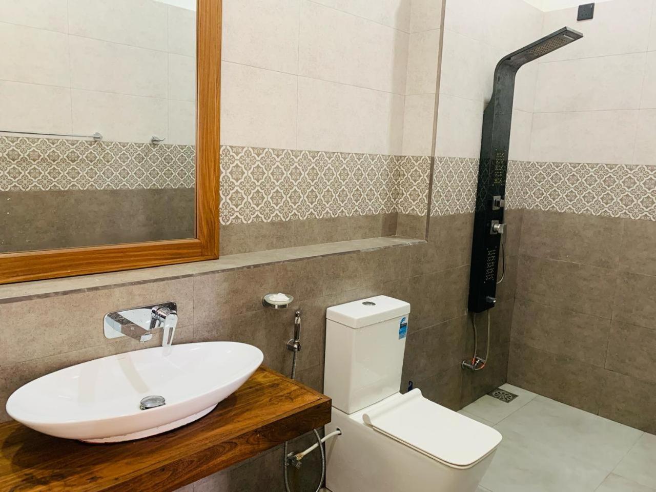 Kavin Beach Hotel Hikkaduwa Eksteriør billede